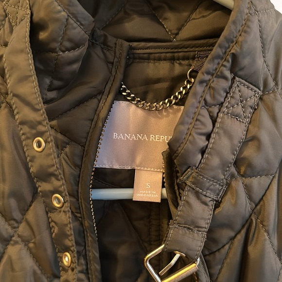 Banana Republic Army Olive Green Nylon Quilted Jacket Size Small 🍃 Sold out - Picture 2 of 5